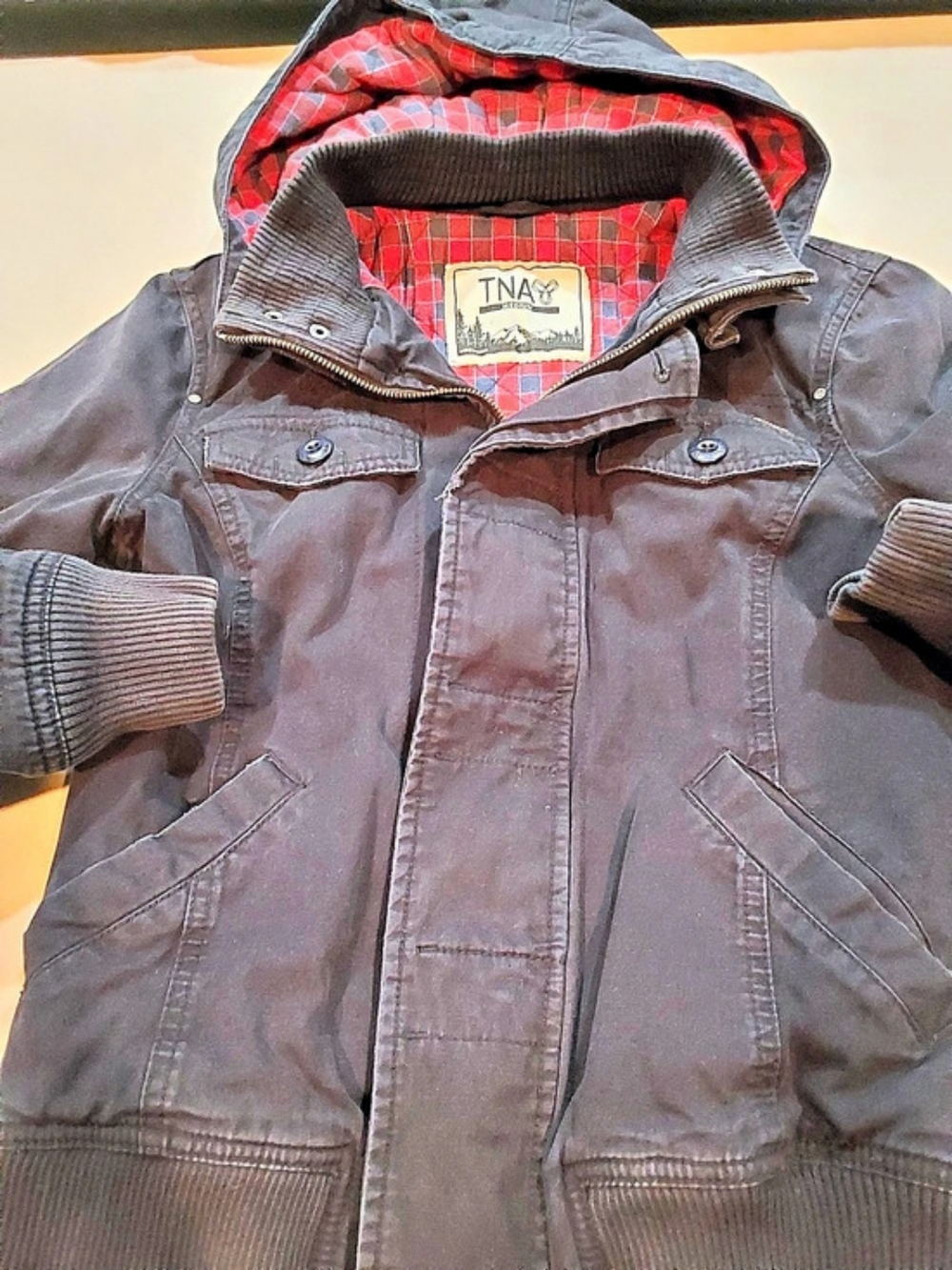 TNA Aritzia Flannel Lined Hooded Utility Bomber Jacket Bomber Jacket Black & Red